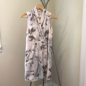 Arizia bought dress